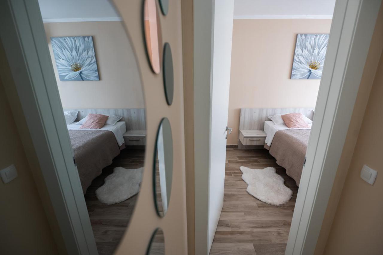 Blue Horizon Zara Apartment Bagian luar foto