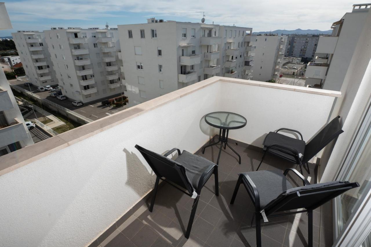 Blue Horizon Zara Apartment Bagian luar foto